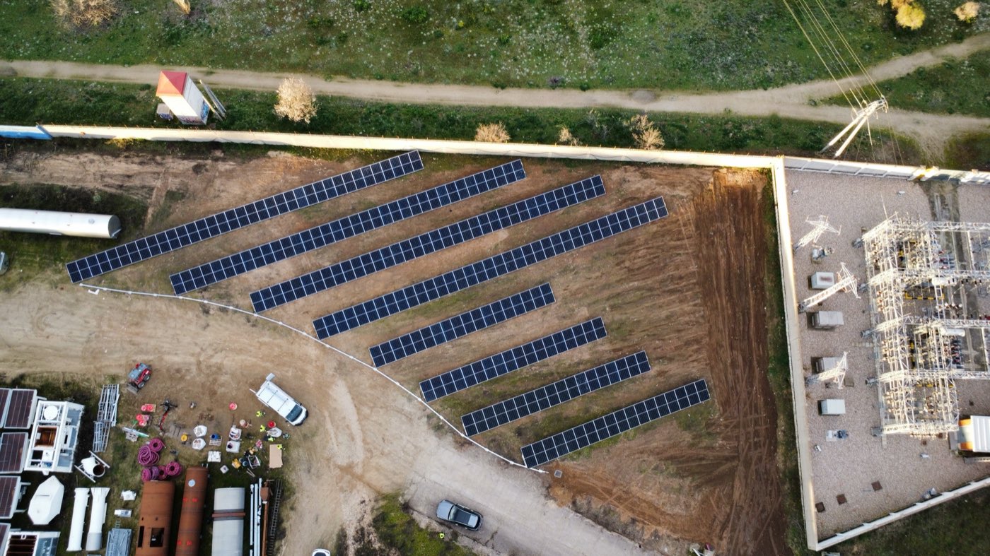 Planta fotovoltaica de 118 kWp sobre suelo junto a la fábrica de Intrame, en Valladolid